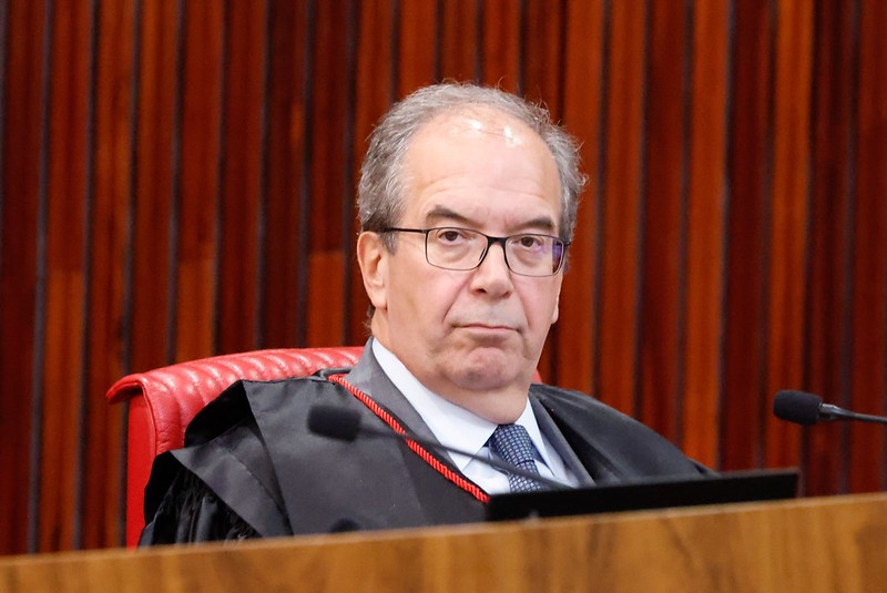TSE vai investigar promessa de ‘prêmio’ em emendas para cidades que votarem em Flávio