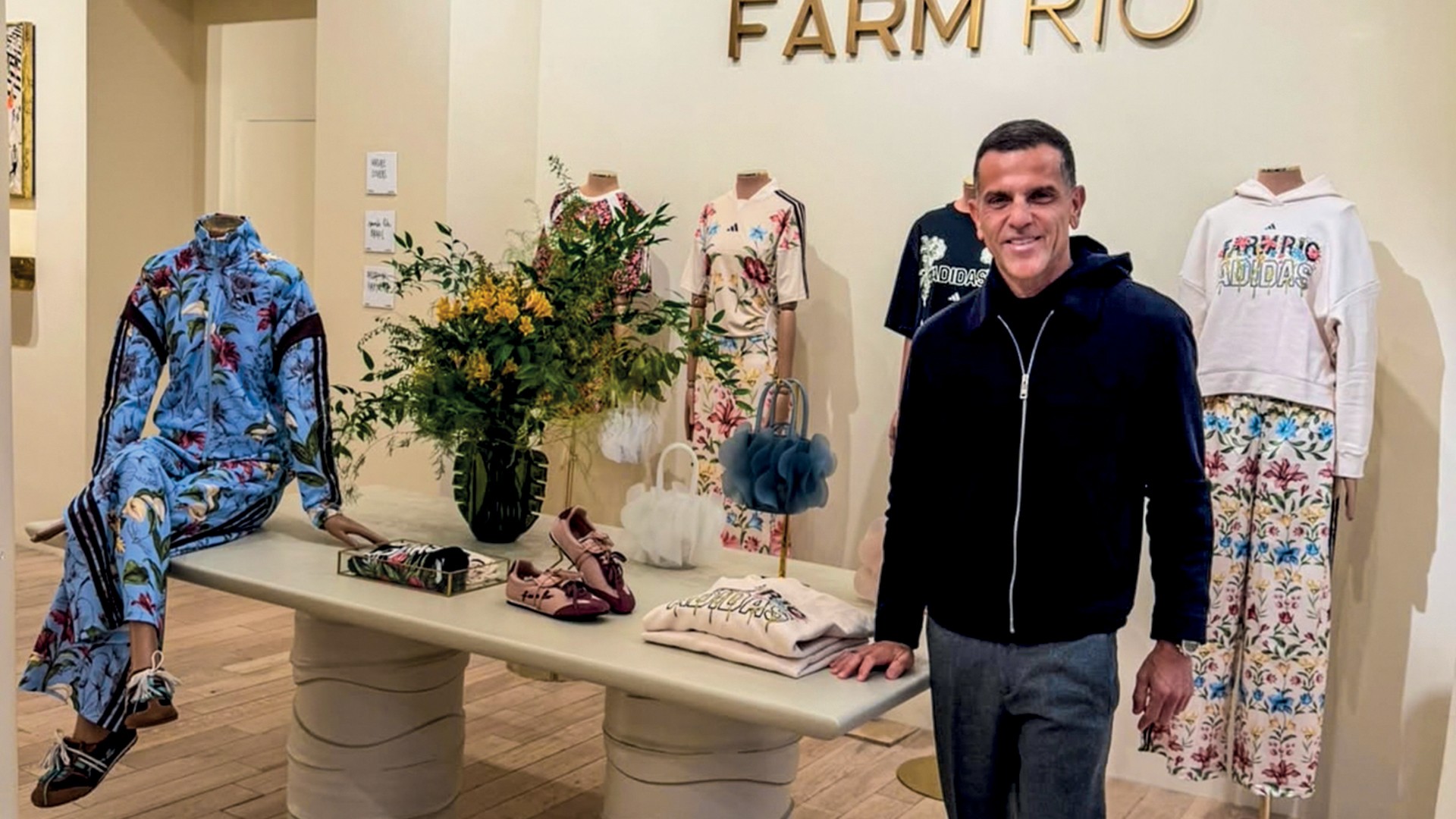 Venda da Farm pode aliviar dívida bilionária na separação da Azzas