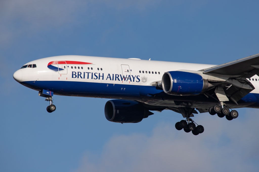 O que aconteceu no voo da British Airways que precisou fazer pouso de emergência