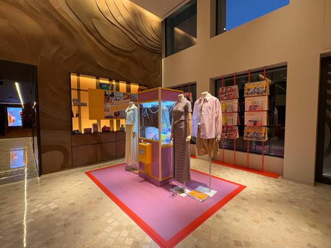 Arte, moda (como na foto) e arquitetura: o hotel faz parcerias constantes com artistas e designers consagrados e emergentes