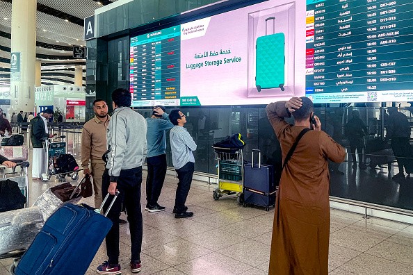Ataque ao aeroporto da Arábia Saudita deixa ao menos 12 mortos