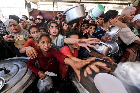 Agência da ONU corta ajuda alimentar para 500 mil palestinos em Gaza por falta de recursos