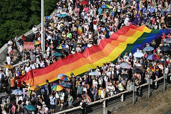 Hungria revoga leis anti-LGBTQIA+ aprovadas durante governo Orbán