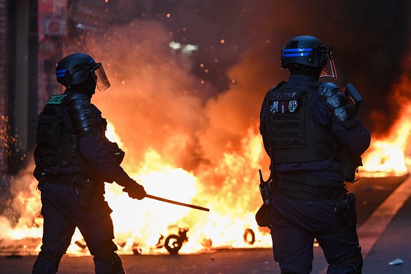 França enviará forças militares para próximos protestos após onda de violência