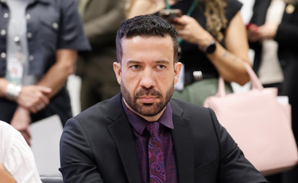 André Janones é internado na UTI de hospital em SP após debate na Band